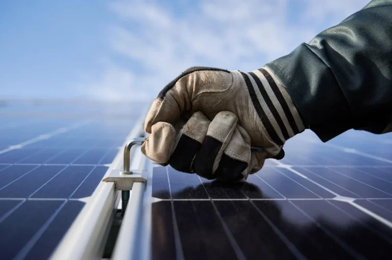 Solar panels on an Australian home supporting better household energy efficiency